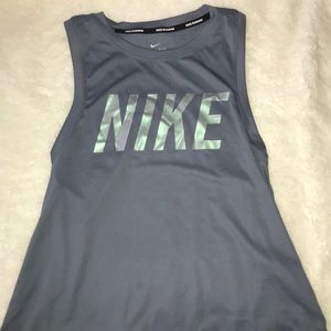 Nike Muscle Tee✔️